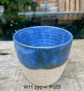 Hmota W11pyG bílá tečkovaná - velké tečky (1ks=10kg) připravujeme